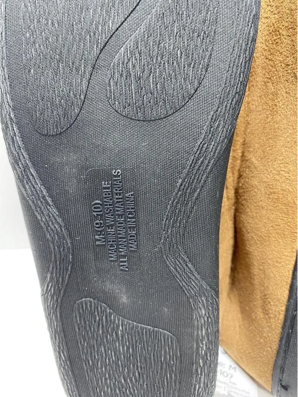 Men’s Slippers Medium 9/10 -Tan - Brand New, Cozy and Comfortable Slip On